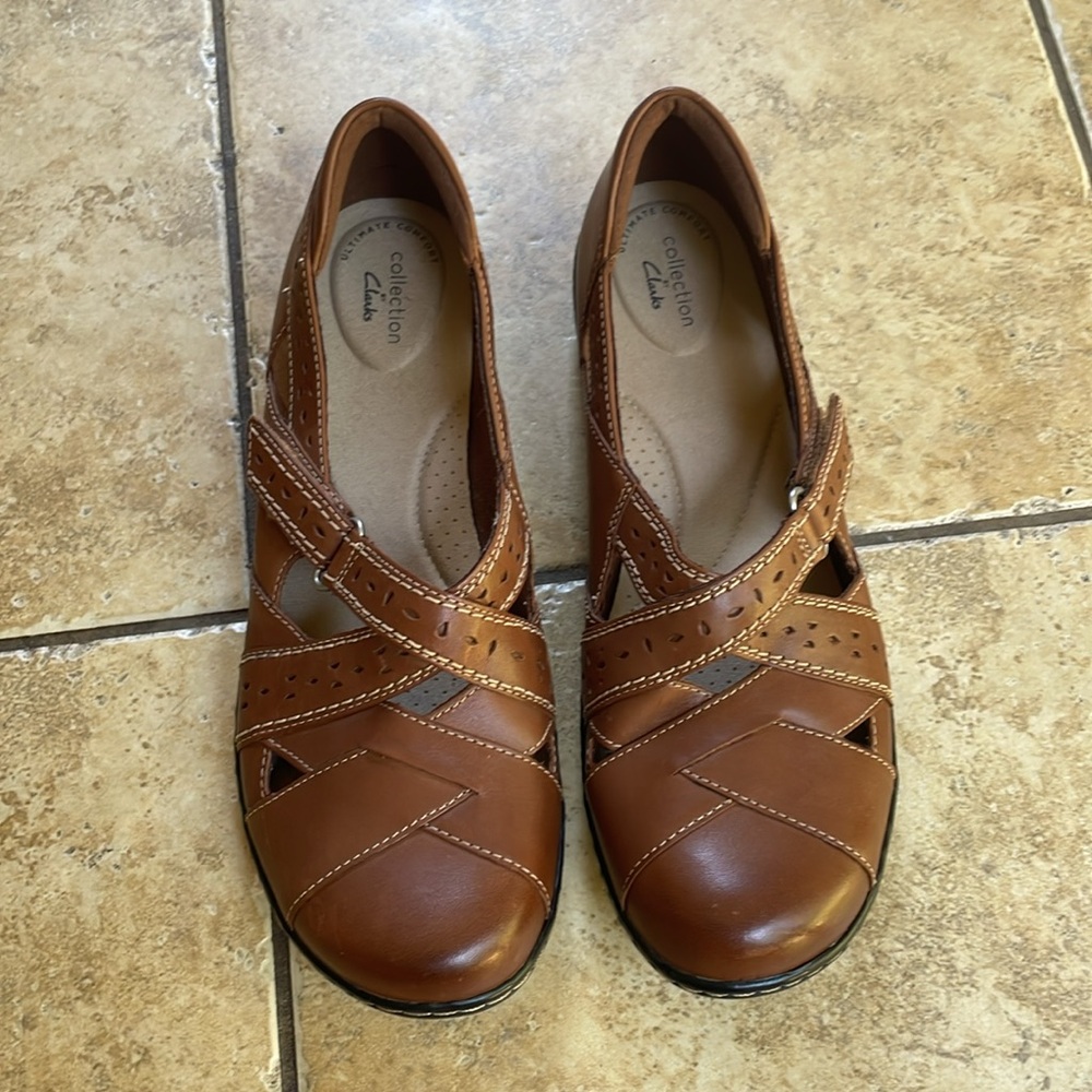 Clarks Ashland Spin, Tan/Brown Size 11 M, Leather Upper, Velcro, Comfortable
